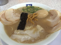 「魁龍全部のせ」@魁龍 博多本店の写真