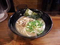 「らーめん」@めんや 参○伍 飯田橋店の写真