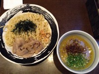 「鶏出汁味噌カレーつけ麺800円 〆追い飯付き」@麺や 虎徹の写真
