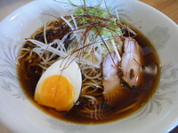 「【季節限定】冷やし醤油・チャーシュー版」@麺＆cafe Coi.Coi.の写真