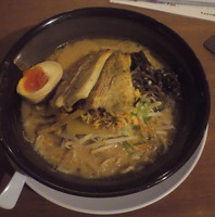 「三士ラーメン」@麺屋 三士 横浜ベイクォータ店の写真