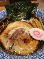 「福原ブラック＋海苔＋半ライス」@ラーメン燈郎の写真