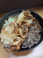 「かき揚げそば（大盛同料金）450円」@もも家の写真