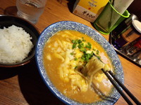 「カレーラーメン（プチライス付）780円」@豚骨一燈 大塚店の写真