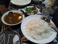 「インド風チキンカリー+サラダセット」@メーヤウ 早稲田店の写真