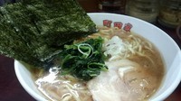 「ラーメン」@横浜ラーメン 町田家 新宿南口店の写真