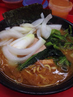 「ラーメントッピング玉ネギ」@ラーメン杉田家の写真