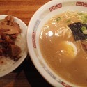 アサラーメン（豚めし付）　500円