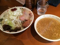「つけらーめん+ニンニク・アブラ以外全増し／￥800」@らーめん ぽっぽっ屋 水道橋店の写真