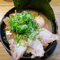 濃厚ラーメン全部のせ