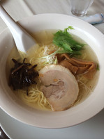 「鶏節スープ塩ラーメン」@麺屋 泰紋の写真