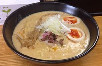 「豆乳豚骨らーめん(週替り)＋ライス(770円＋100円)」@麺処福吉ATSUSHIの写真