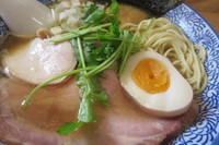 「煮干そば 黒」@中華そば よしかわの写真