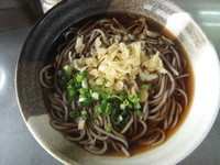 「たぬきそば320円」@富士見そば 上りホーム店の写真