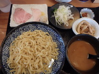 「つけ麺(200g)(810円)からあげごはん(216円)」@烈骨神麺 AJI10の写真