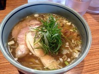 「醤油らぁ麺（７００円）」@中華そば こがね屋の写真