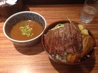 「つけ麺＋ステーキ」@ラーメン燈郎の写真