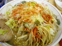 「ラーメン（普通盛）＋野菜W、辛目」@ラーメン二郎 品川店の写真