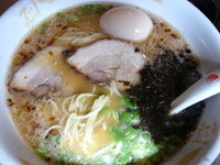 「醤油ラーメン＋味玉＋肉ご飯」@でびっと 中延店の写真