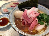 「特製煮干しそば 950円＋ かんぱちの握り 300円」@中華そば 四つ葉の写真