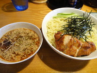 「【季節限定】冷やし辛つけそば」@上州地鶏ラーメン 翔鶴の写真