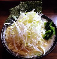 「塩豚骨700円ネギ150円味玉100円大盛り100円」@横浜家系 ぱるぷん亭の写真