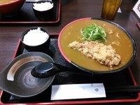 「カレーうどん鳥一個」@極楽うどん Ah-麺の写真