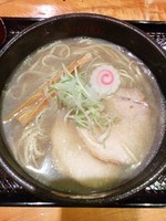 「極濃煮干しらーめん(830円)」@麺屋 しみるの写真