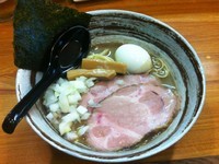 「【限定】秋刀魚煮干らーめん　800円　＋星。玉　100円」@いのうえの写真