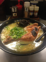 「鶏王らーめん（８２０円）」@鶏王けいすけ 秋葉原店の写真