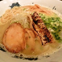 「濃厚鶏そば(850円)」@鶏そば 雫一の写真