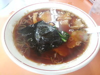 「青島ラーメン（麺少な目）」@青島食堂 宮内駅前店の写真