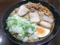 「激辛(半)ラーメン(中)(600円)+長葱( 100)」@北大塚ラーメンの写真