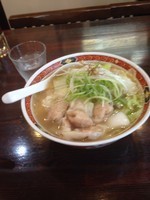 「わんたんめん塩大盛り（670円＋無料）」@わんたんめんの店 しお福の写真