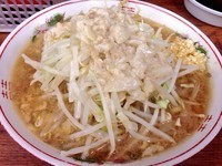 「普通盛 小 （麺少なめ ニンニク アブラ） 700円」@ラーメン二郎 品川店の写真