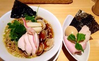 「特製　鶏・煮干・蛤のトリプルSOBA　１１８０円」@Ginza Noodles むぎとオリーブの写真