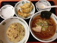 「ラ・餃・チャセット（半ラーメン＋餃子３個＋半チャーハン）」@日高屋 市川北口店の写真