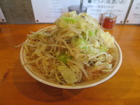 「小ラーメン豚入り＋ニンニク」@豚星。の写真