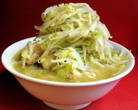 「小　豚入り　800円」@ラーメン二郎 ひばりヶ丘駅前店の写真