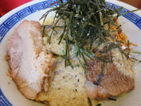 「冷やしまぜそば塩880円アブラ以外全増しで豚」@ジャンプの写真