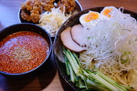 「広島つけ麺・大盛（辛さ１５倍）＋唐揚げセット」@広島乃風 神田店の写真
