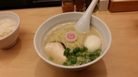 「鶏塩ラーメン＋味たまご」@ラーメン屋 つるんの写真
