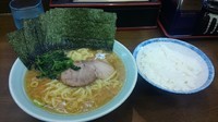 「ラーメン＋のり増し＋ライス小　900円　濃いめ」@寿々㐂家の写真