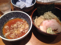 「淡麗あさりと昆布出汁の細つけ麺」@麺屋 一燈 おかず市場 イートインコーナーの写真