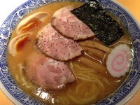 「特製中華そば 大盛り」@中華そば 青葉 飯田橋店の写真