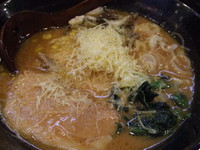 「【期間限定】Wチーズ濃厚味噌とんこつラーメン　９００円」@麺屋 黒琥〜KUROKO〜 東神奈川店の写真