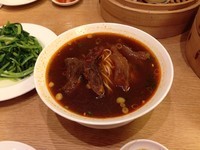 「紅焼牛肉麺」@鼎泰豐 本店の写真