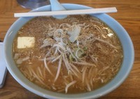 「味噌らーめん700円＋バター50円」@えぞっ子 蔦江の写真