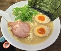 「味玉ラーメン・鶏塩白湯（￥790）」@陣取やの写真