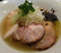 「あさり出汁鶏そば・塩・細麺（７５０円）」@麺や 虎徹の写真